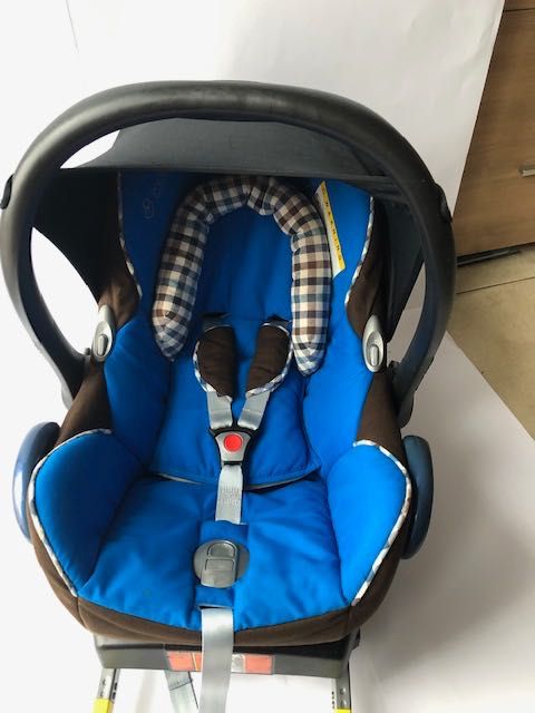 Fotelik samochodowy  MAXI COSI CABRIO fix + baza eazyfix 0-13 kg