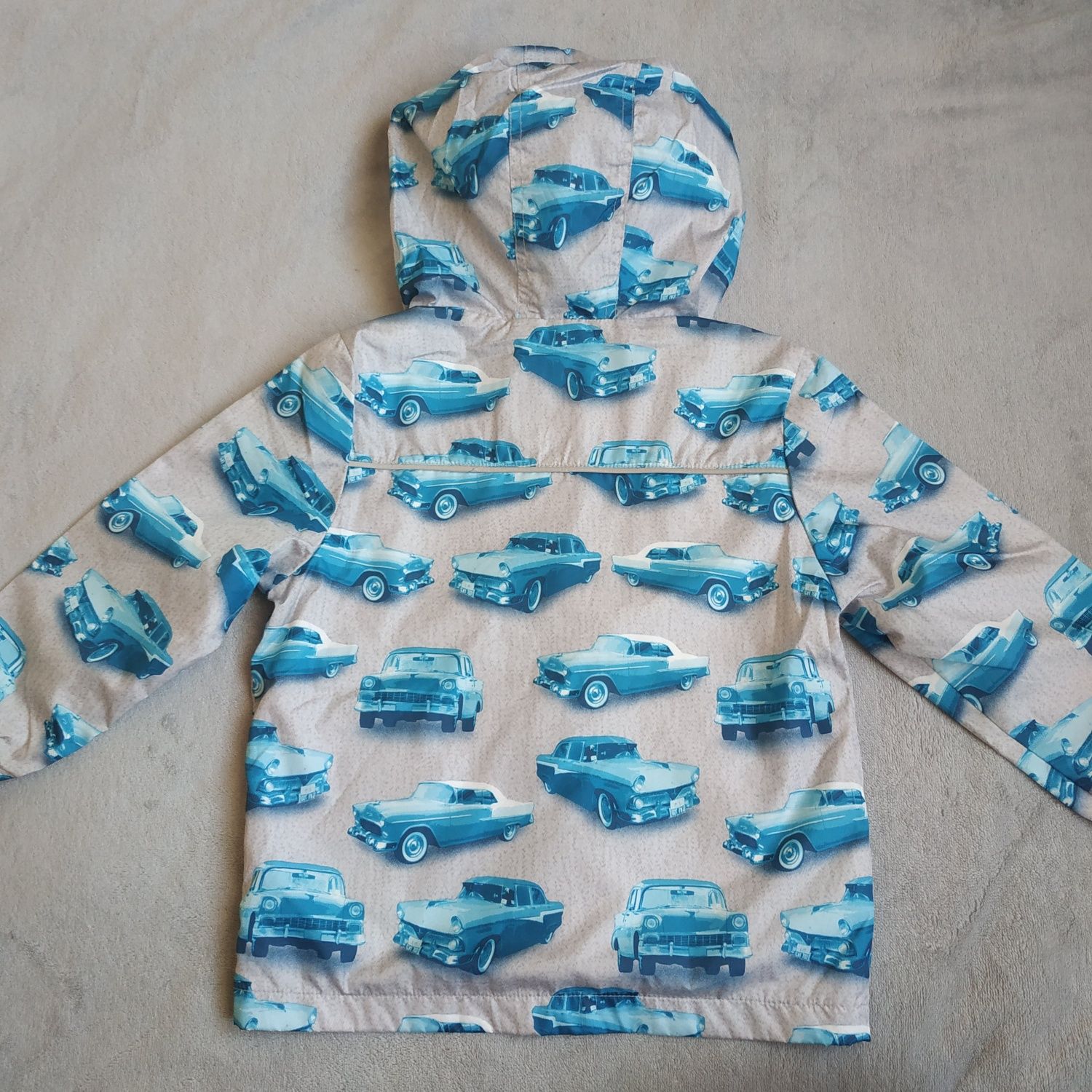 Kurtka F&F auta retro 3-4 lata