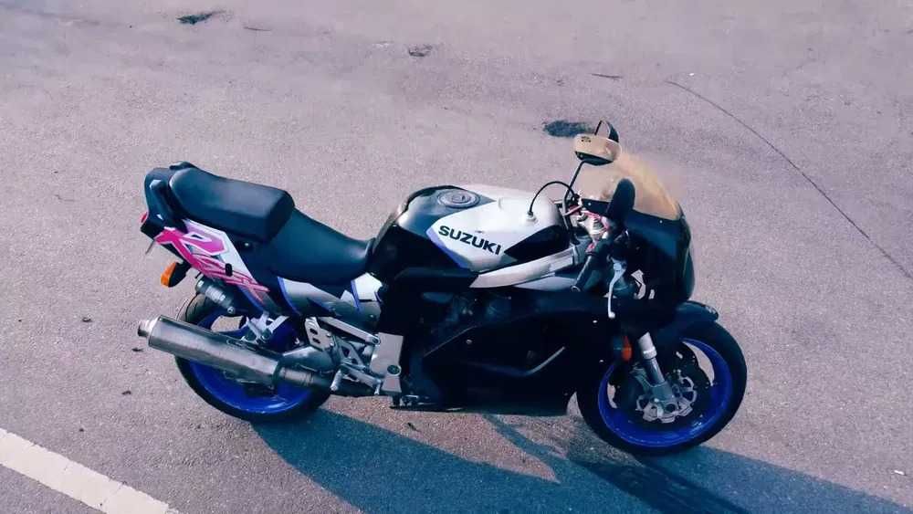 Suzuki GSX-R 750