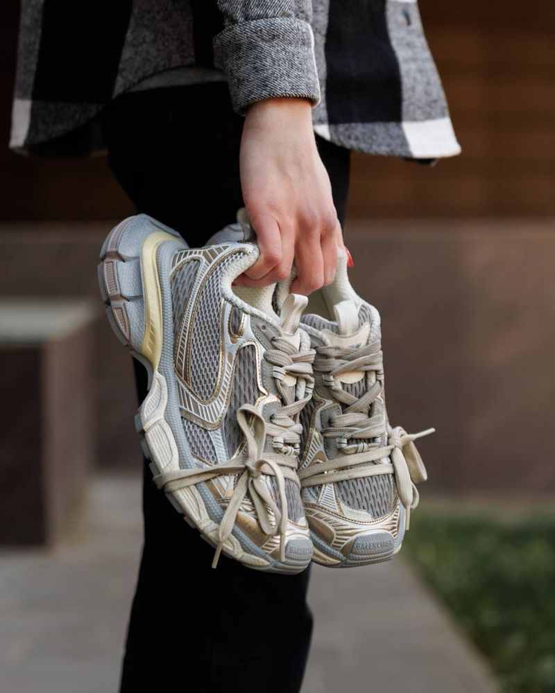 Balenciaga 3XL Dirty Beige Grey