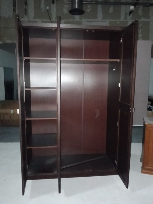 Duża szafa, jak nowa