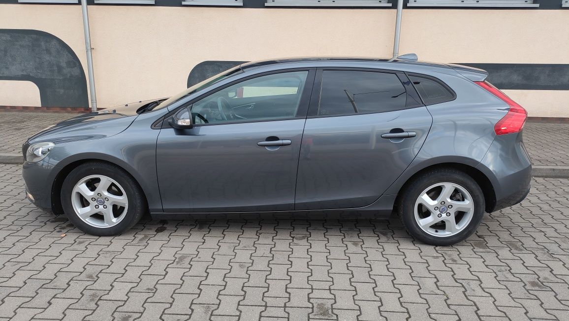 Volvo V40 1,6d 115KM- 2014rok-tablice PL