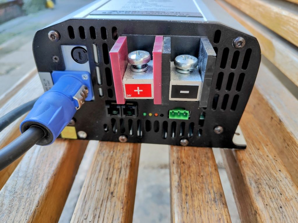 Інвертор гібридний 24v-220v-1500w-40А Clayton 3G Power 1524-40 EcoFlow