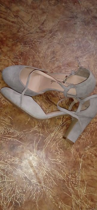 Туфлі, босоніжки жіночі!!!