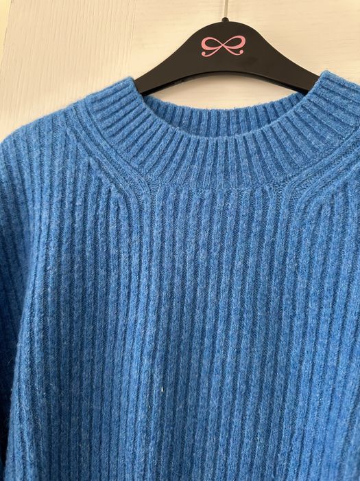 Светр з вовни блакитний вкорочений Weekday