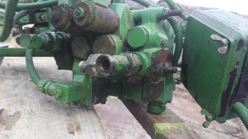 Rozdzielacz hydrauliczny john deere 1188 , 1177