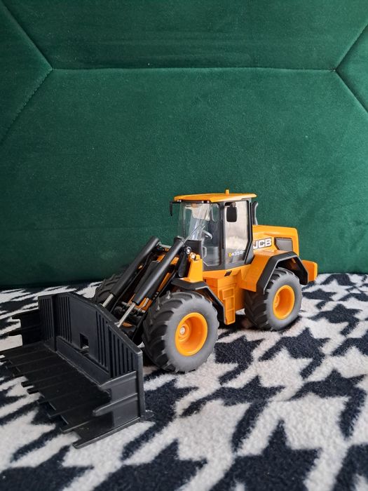 Siku ładowarka kołowa JCB 1:32