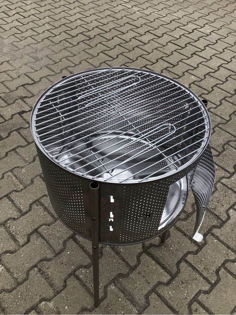 Gril zrobiony z bębna pralki nie rdzewny.