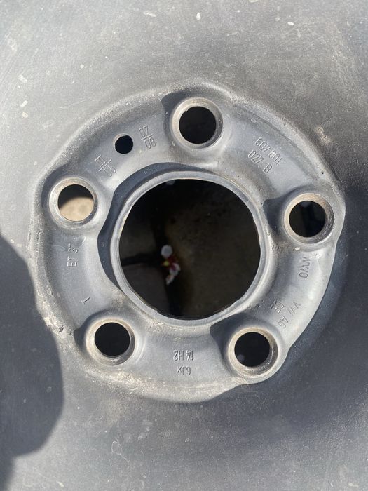 Шини з дисками комплект