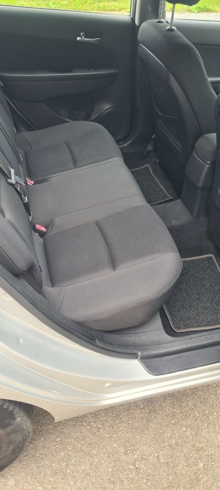 Hyundai i30 1.6b