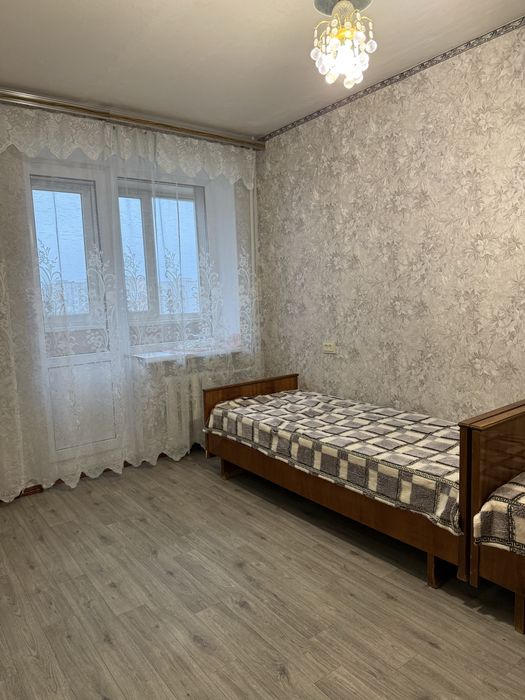 Здам в оренду двокімнатну квартиру по пр-ту Михайла Грушевського