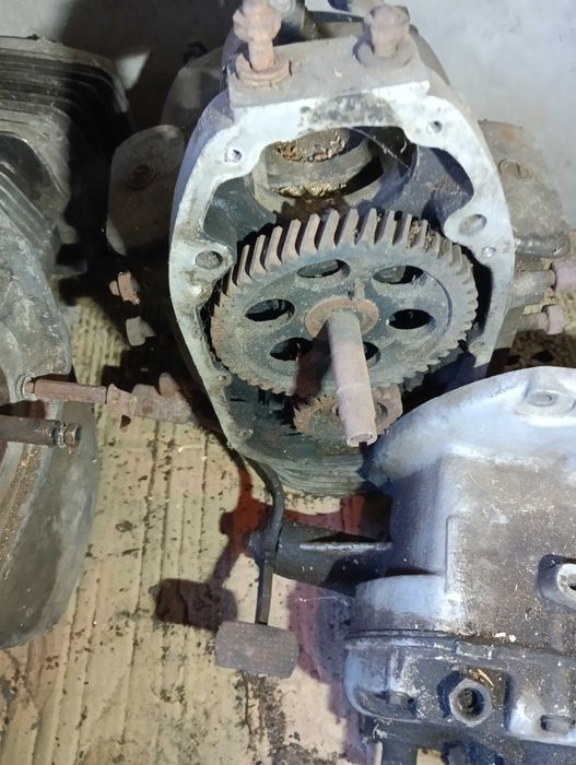 З/Ч на мотоцикл МТ Днепр     (Двигатели,КПП и другое .)