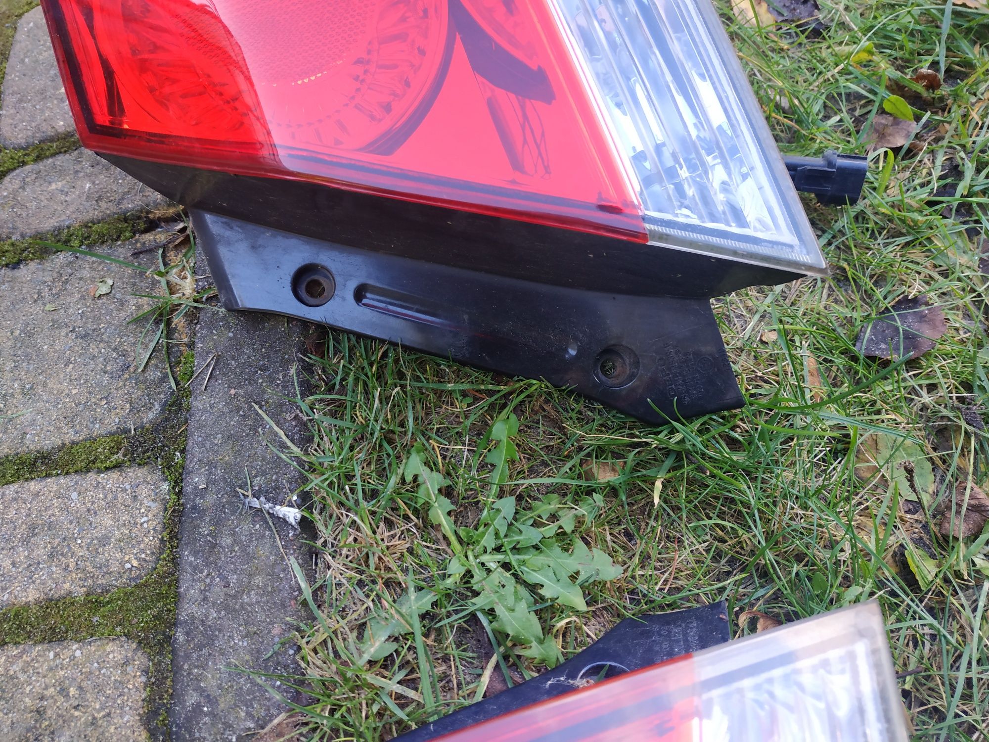 Lampy tył Lancer VII sedan Europa 2006 R stan idealny oryginał
