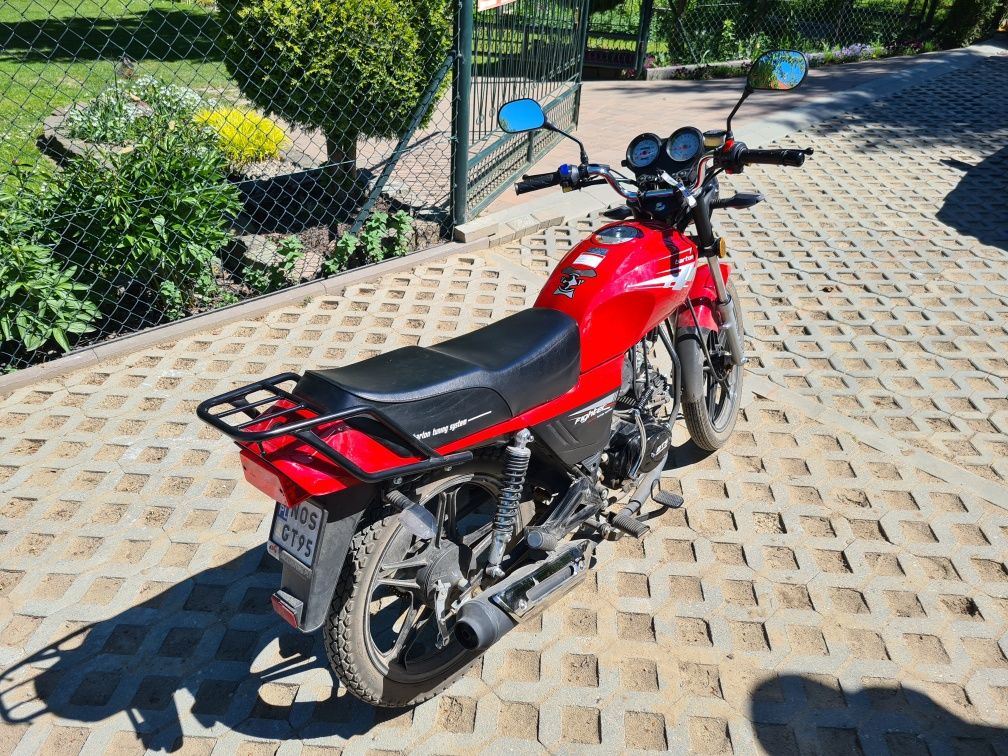 Barton Fighter motorower 1500km