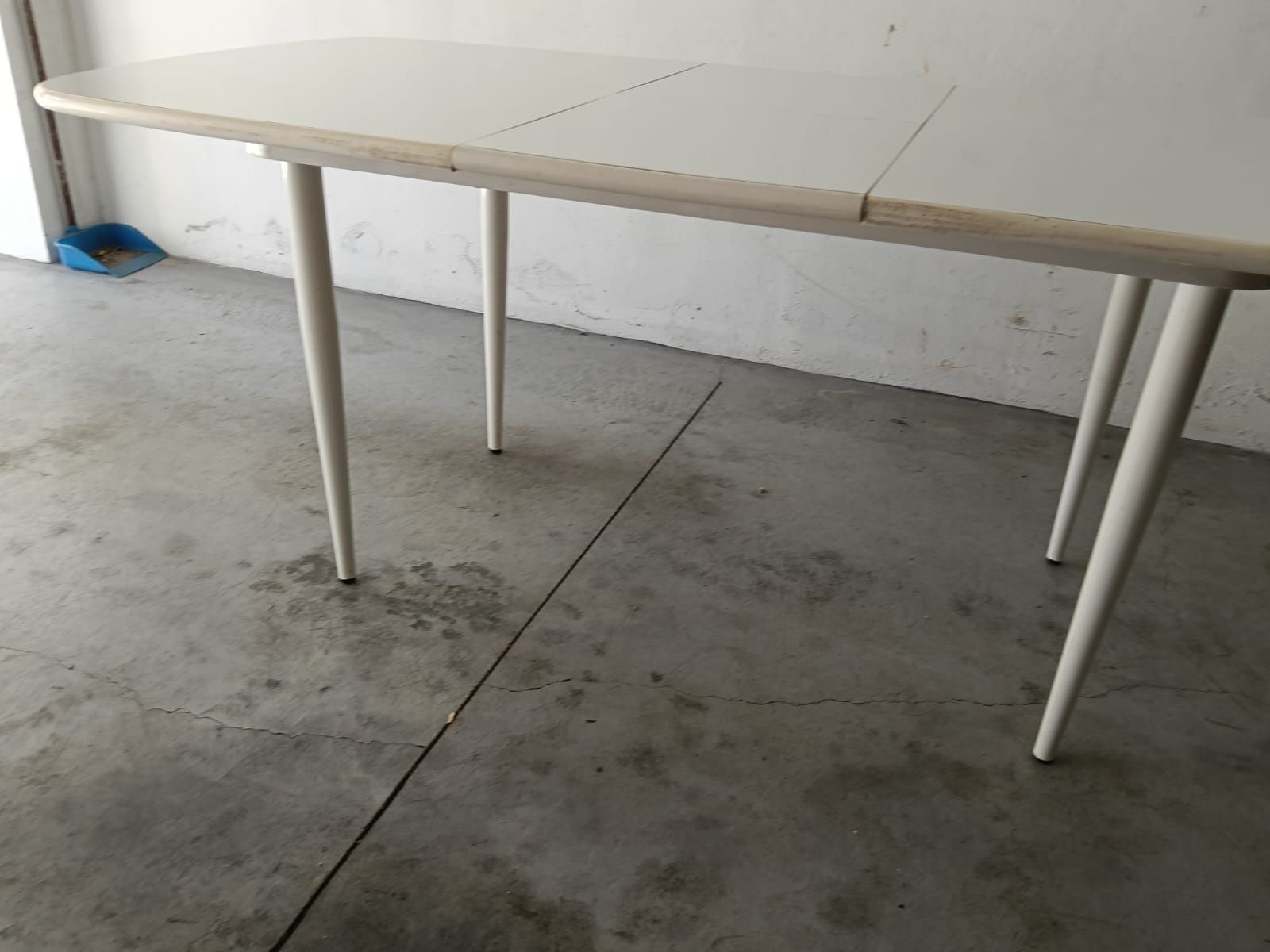 Mesa cozinha p/ 8 lugares c/ 6 cadeiras ferro branca