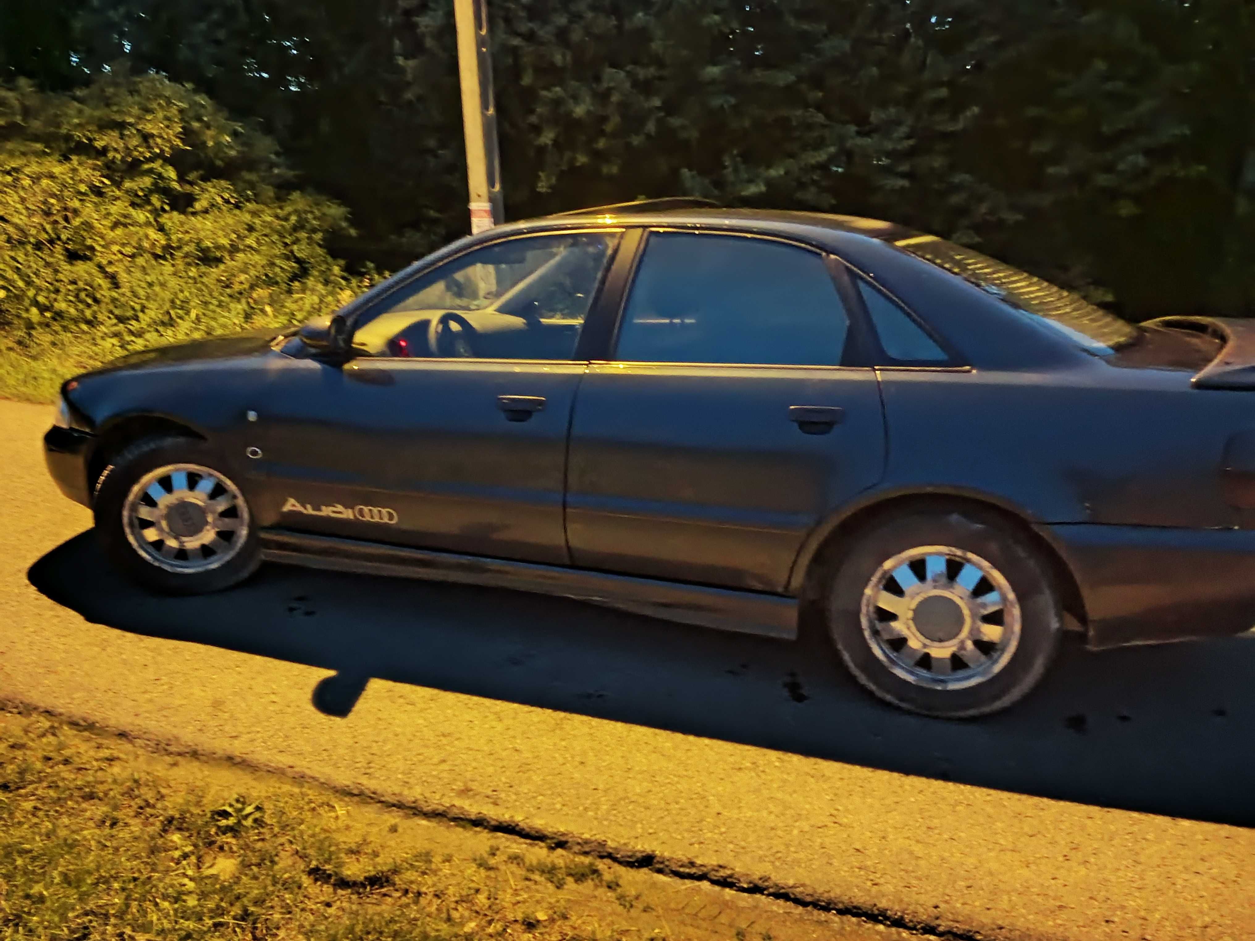 Sprzedam Audi A4 w nadwoziu B5.