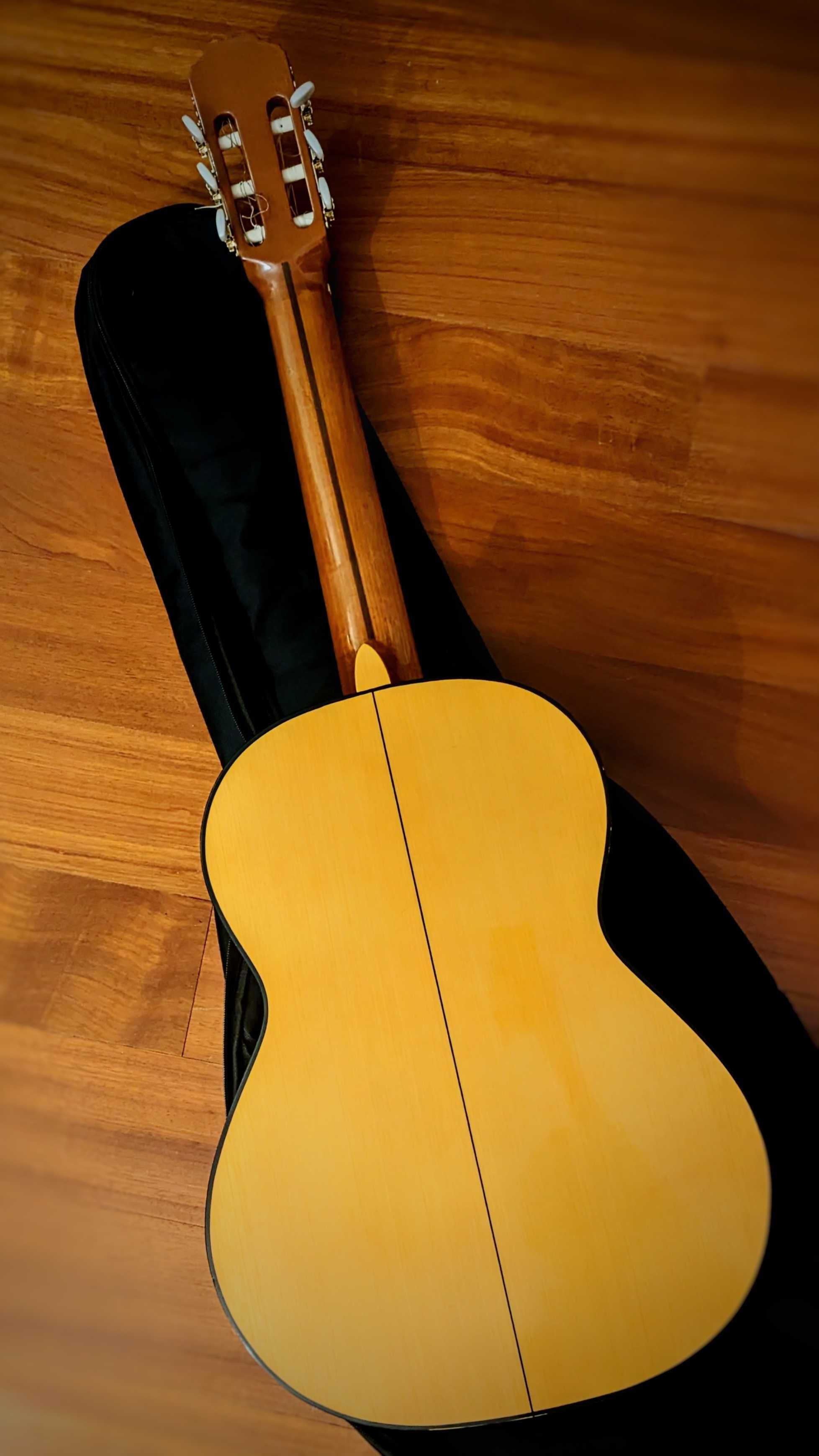 Guitarra Clássica com bolsa