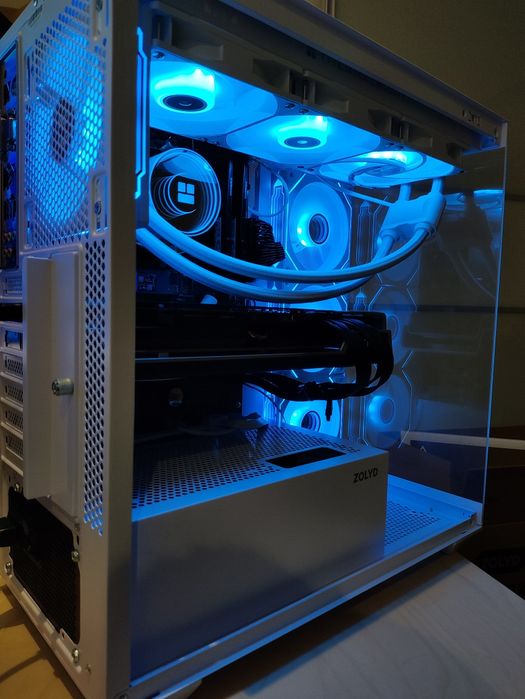 PC Gaming | RX 6800 16GB | Ryzen 7 5800x | 32GB | 1TB | Water cooler