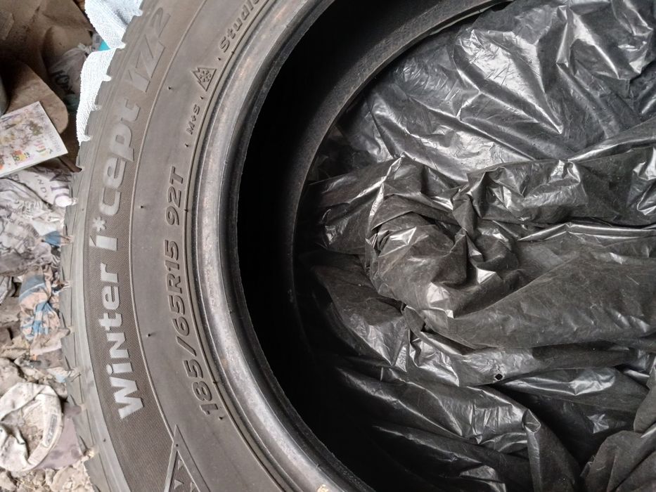 Продам зимову гуму Hankook R15
