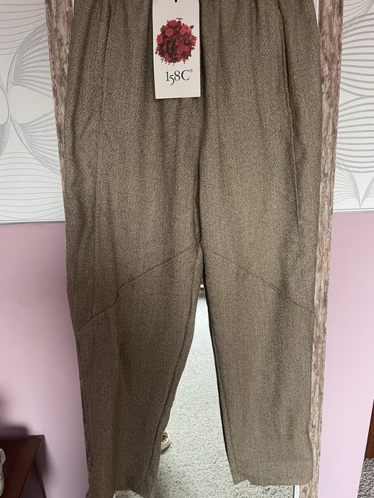 Spodnie bryczesy firmy 158c ciekawy materiał 42/44/46