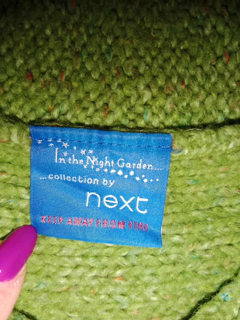 Sweter z Next wyszywany