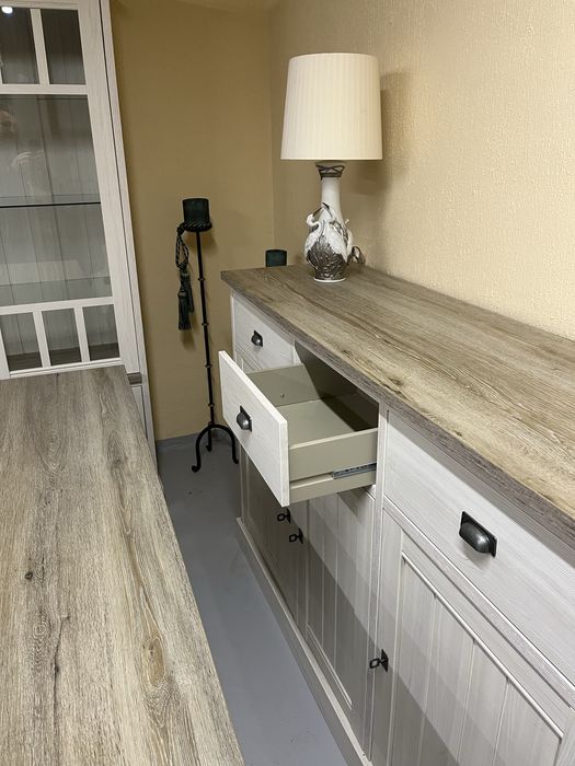 Nowoczesna jadalnia jak nowa