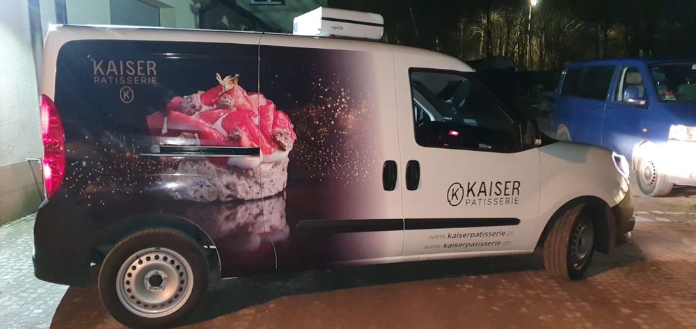 Oklejanie Samochodów Magesy grafika na autach reklama drukarnia