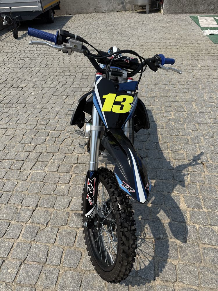 Mota criança Tox Racing 140