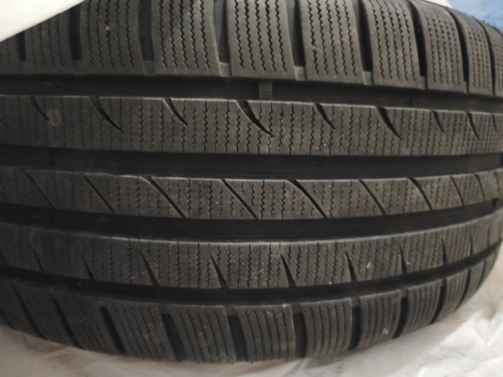 Komplet felg z oponami 225/45 r17 do bmw