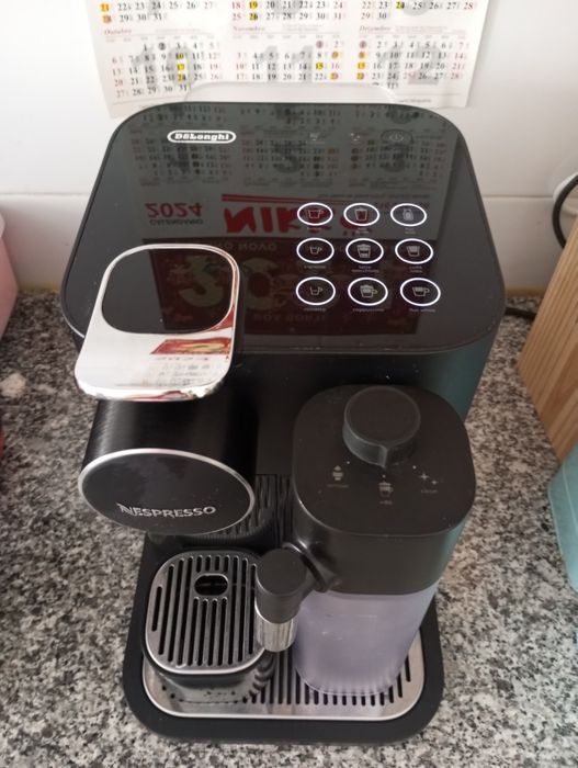 Maquina de café Nespresso Delonghi Latíssima