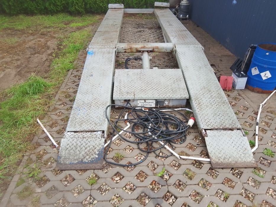 Sprzedam podnośnik najazdowy samochodowy takraf