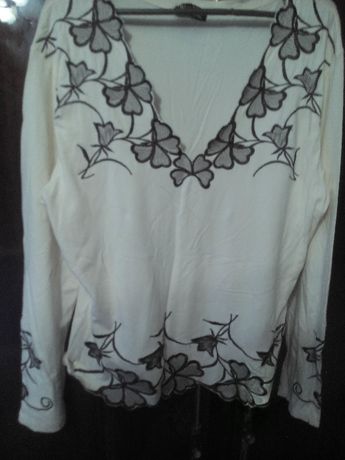 Блузка нарядная с вышивкой, трикотаж, Турция
