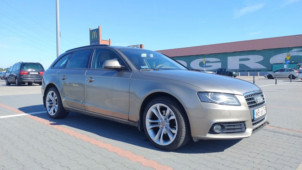 Audi A4 Avant AUDI A4 B8 2,0 TDI