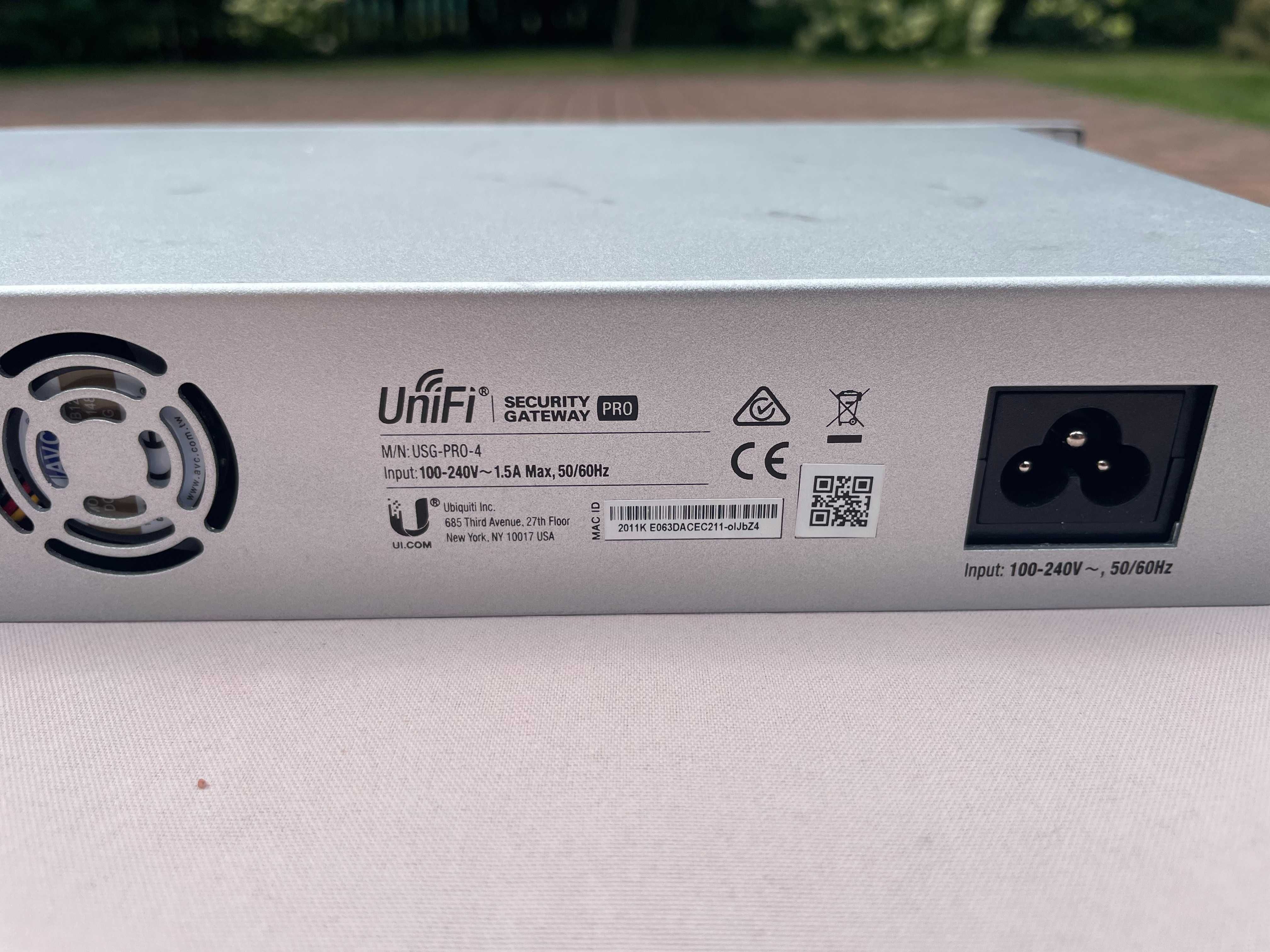 Unifi USG pro 4 Router Switch Gateway USG-PRO-4