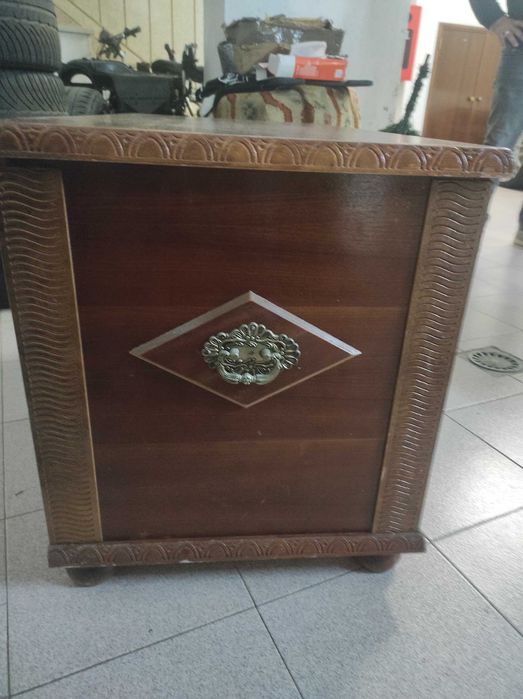 Arca em Madeira Antiga