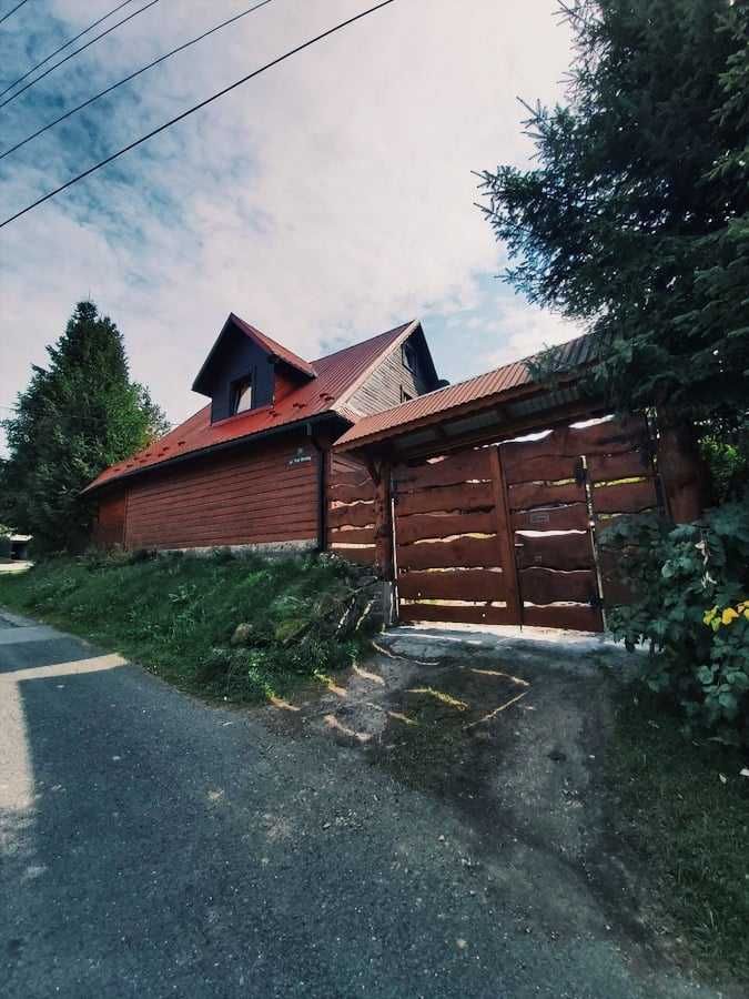 Korbielówka- drewniany dom  do wynajęcia.