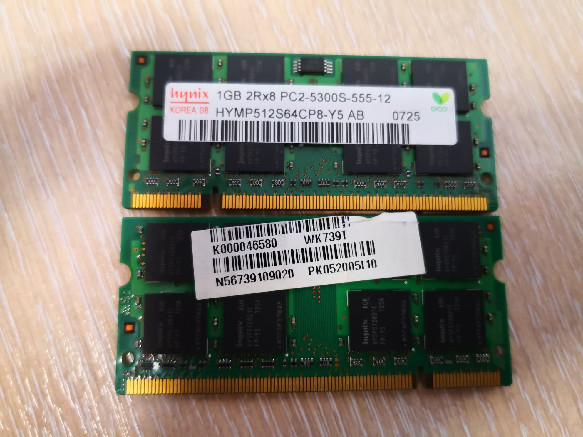 RAM do laptopa dual Hynix 2x1GB 2Rx8 PC2-5300S-555-12