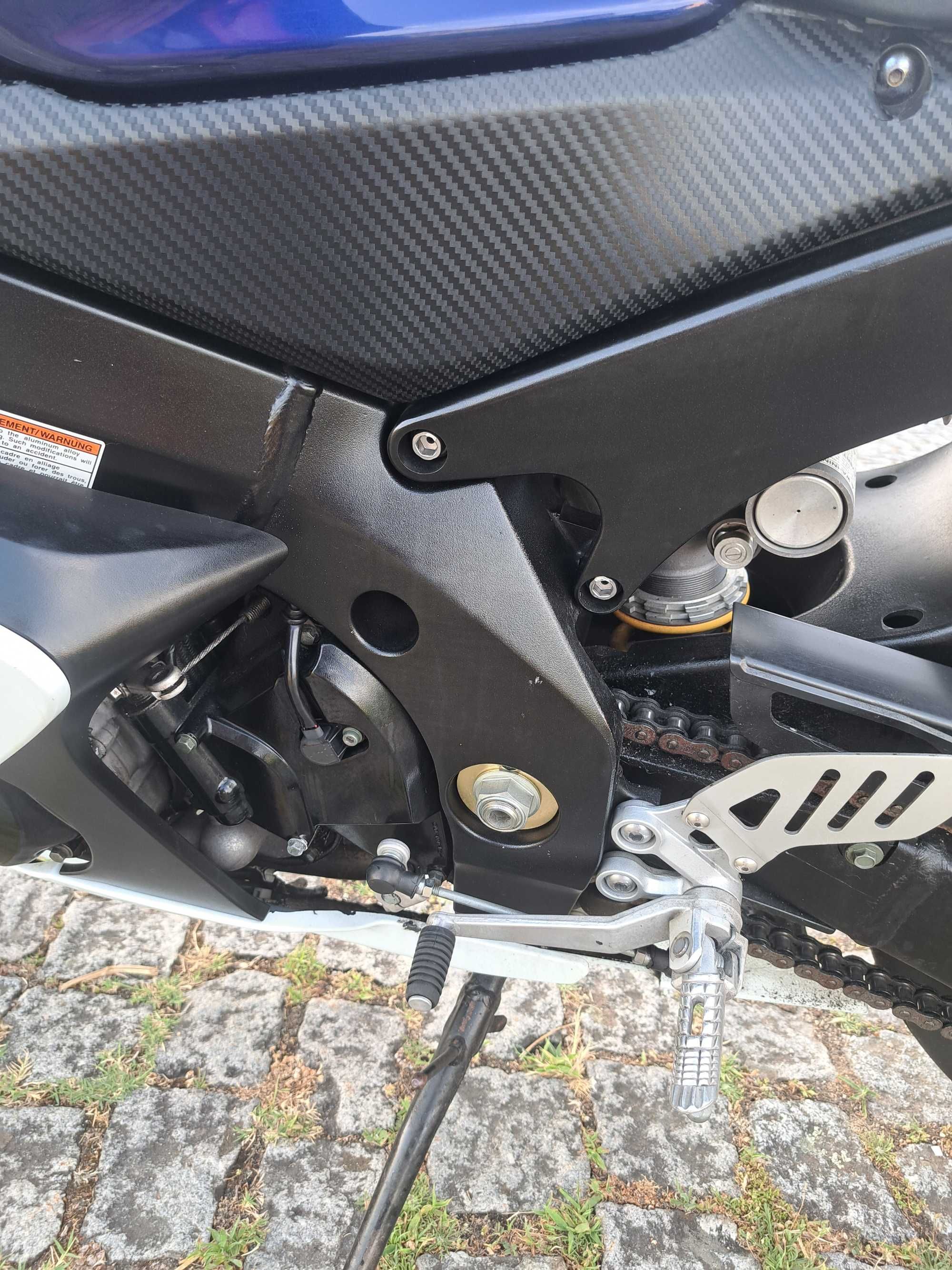 Suzuki gsxr 1000 k6 impecável