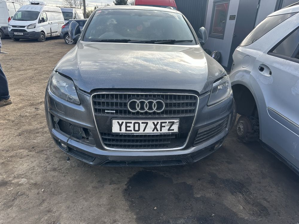 Audi Q7 silnik 3.0 TDI BUG  2007r,Anglik z kluczykami