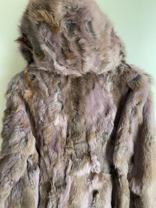 Casaco pelo rosa e castanho