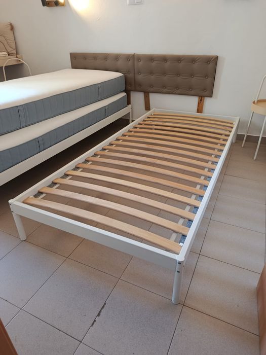 Camas IKEA – com estrado e colchão