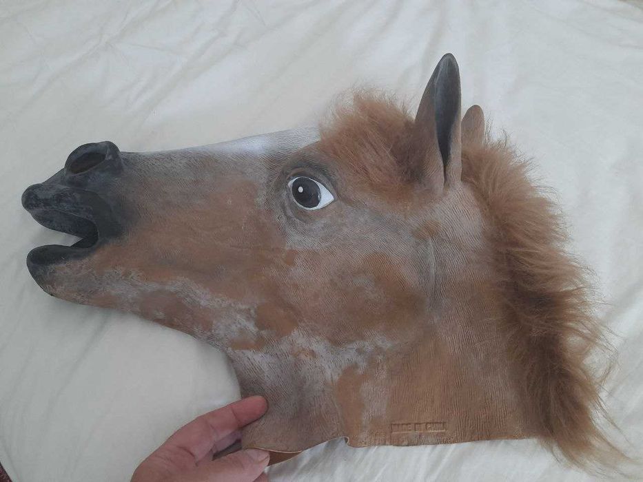 Маска голова лошади.