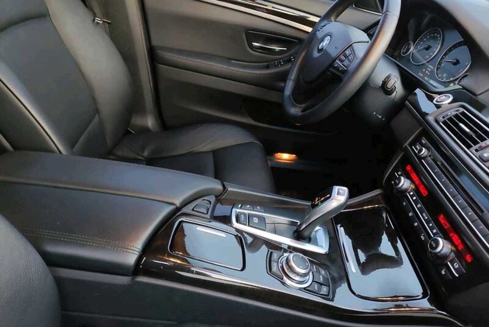 Bmw 528i f10 2011год