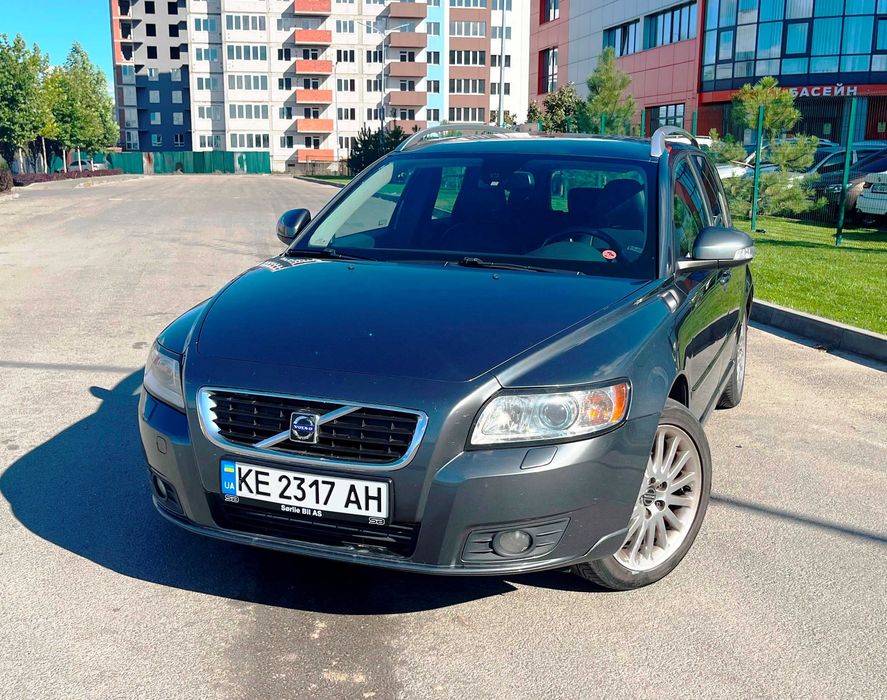 Volvo v50 Вольво В50 1.6 Дизель 2010 року свій автомобіль