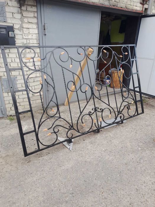 Грати на двері металеві