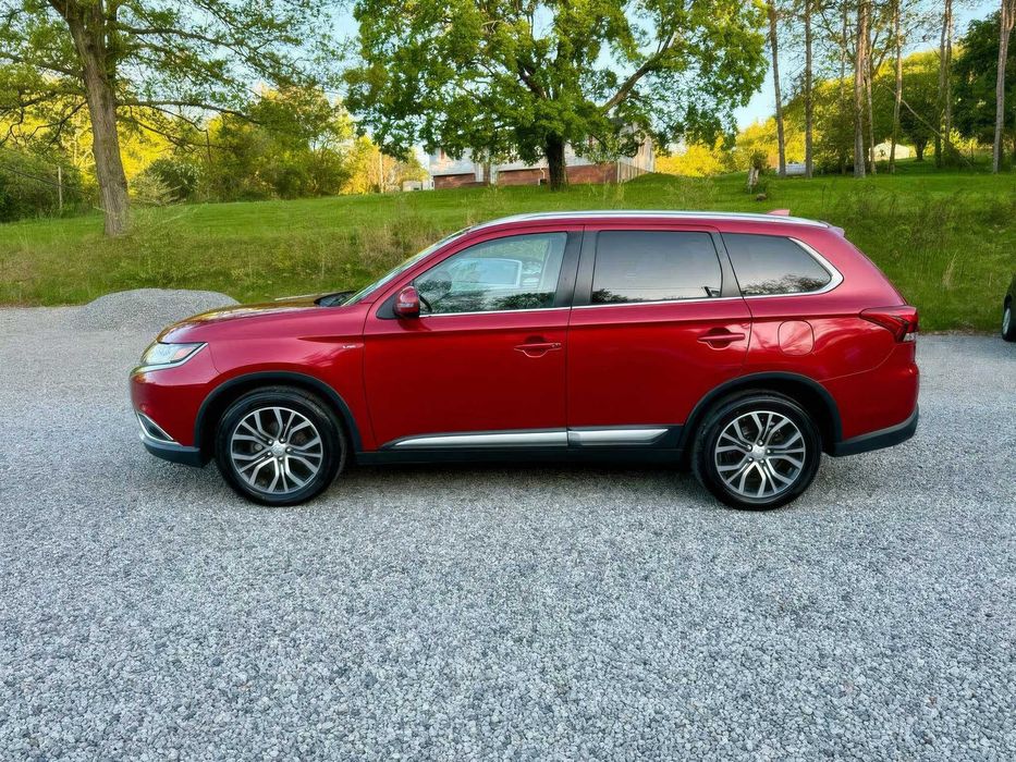 Mitsubishi Outlander      2017