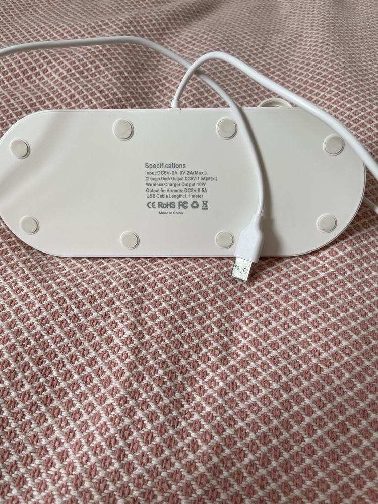 STACJA ŁADUJĄCA Apple iPhone Airpods Watch, indukcja.