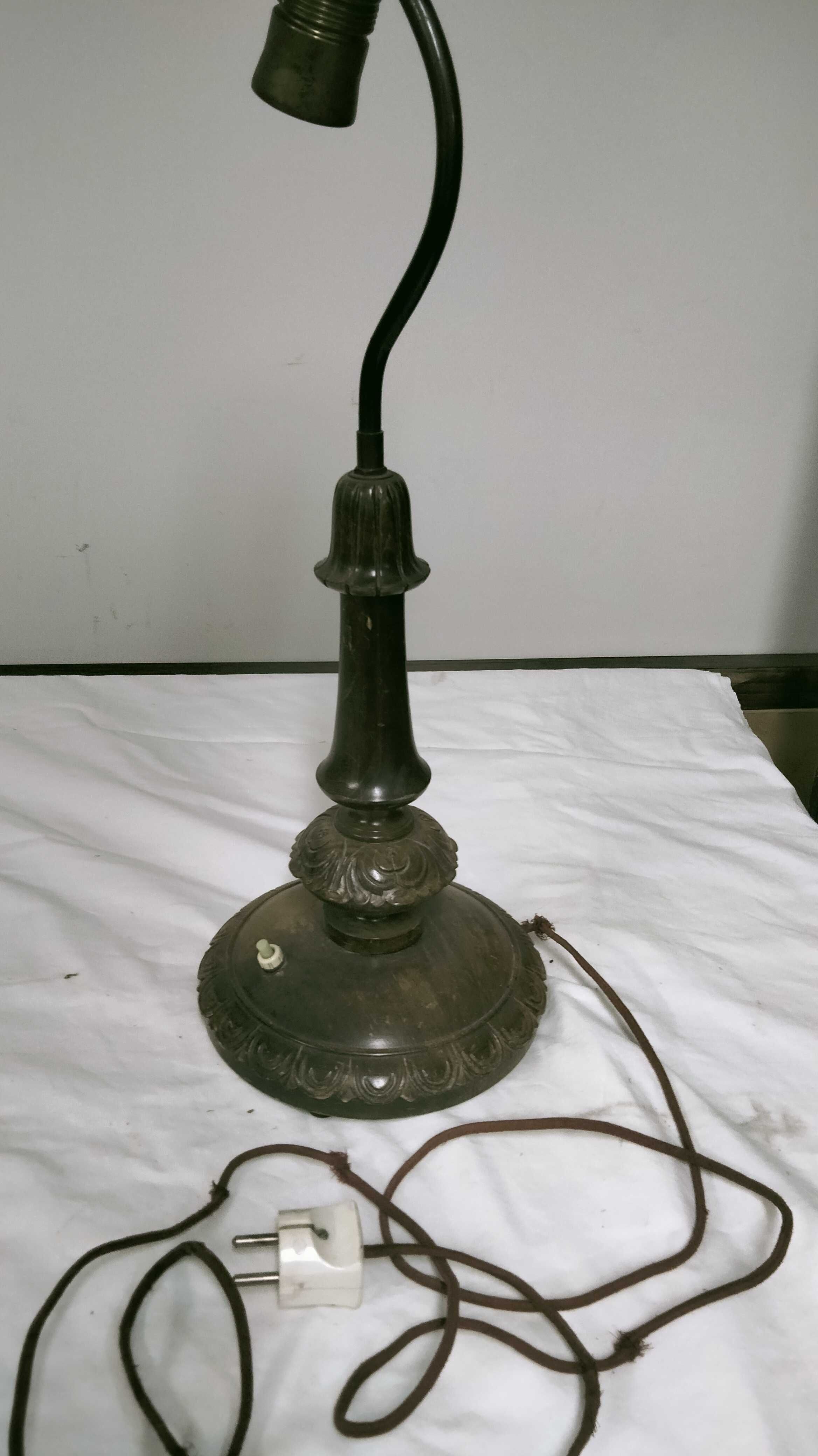 Stara stylowa lampa.