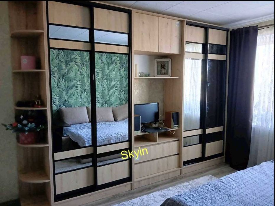 Шафи купе із секцією для телевізора по розмірам