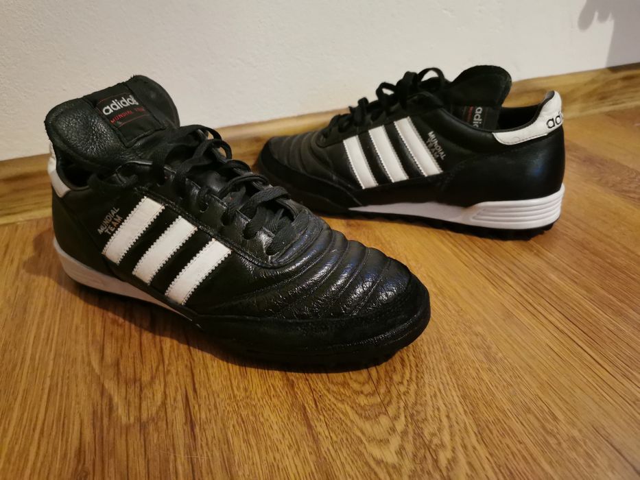 Adidas Mundial Team buty piłkarskie korki turfy 42